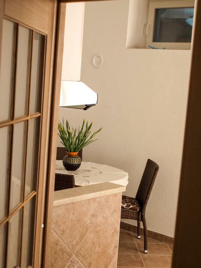 Ferienwohnung House Nataniel In Omis Near Sea Exterior foto