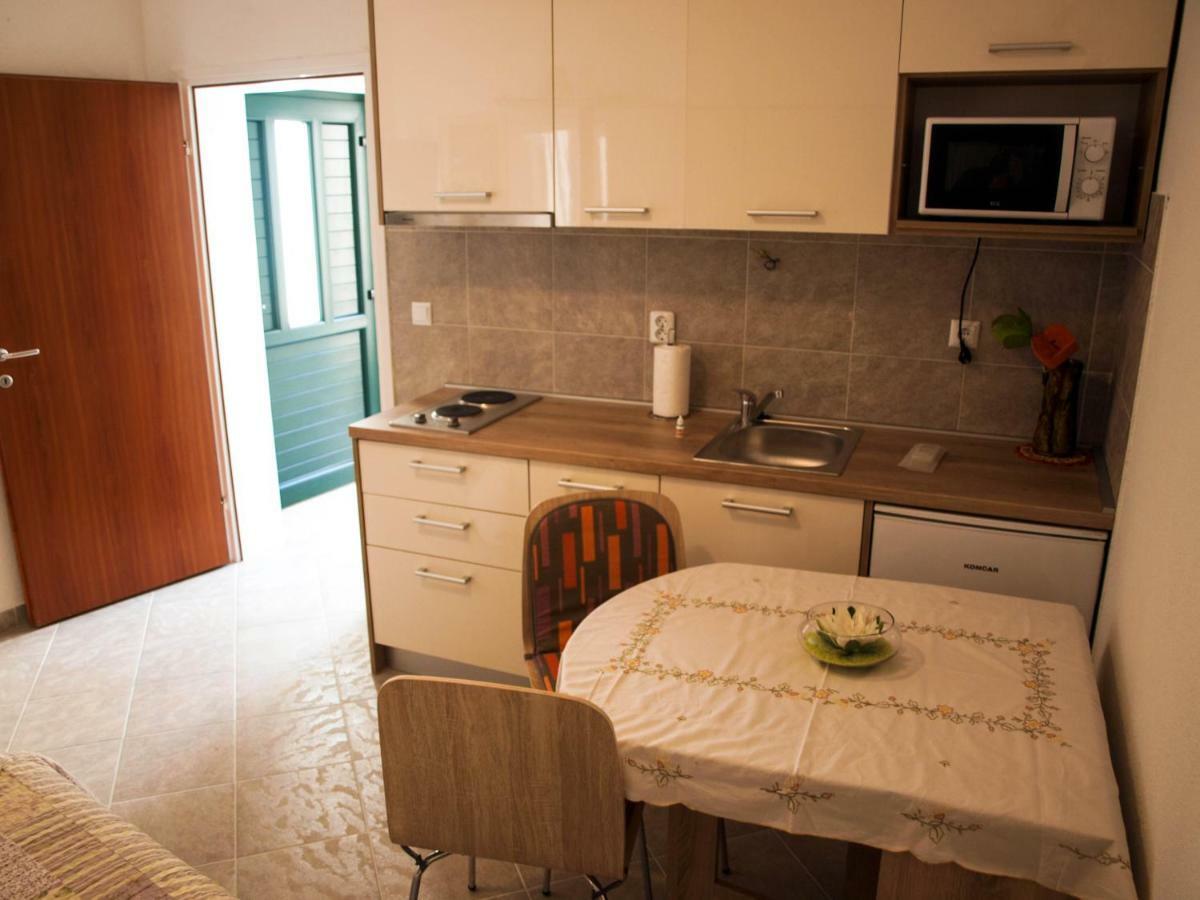 Ferienwohnung House Nataniel In Omis Near Sea Exterior foto
