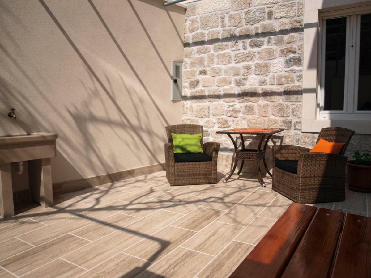 Ferienwohnung House Nataniel In Omis Near Sea Exterior foto