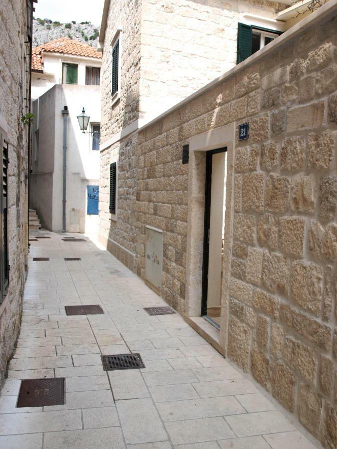 Ferienwohnung House Nataniel In Omis Near Sea Exterior foto