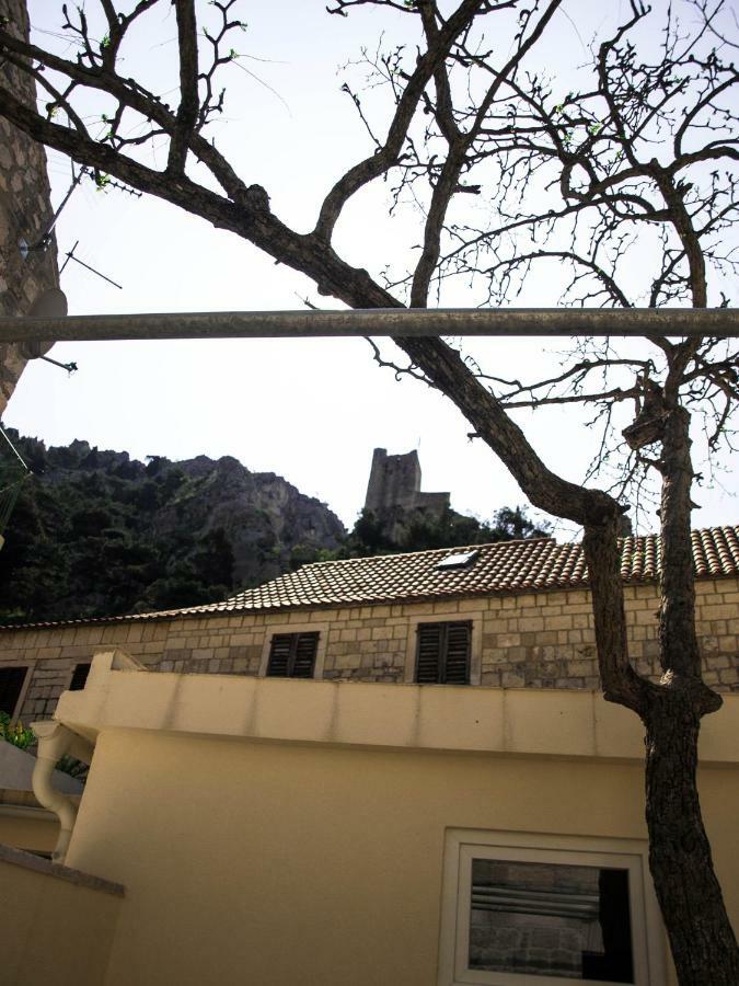 Ferienwohnung House Nataniel In Omis Near Sea Exterior foto