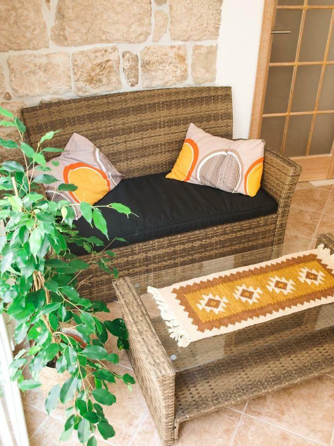Ferienwohnung House Nataniel In Omis Near Sea Exterior foto