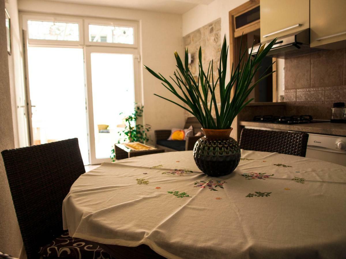 Ferienwohnung House Nataniel In Omis Near Sea Exterior foto