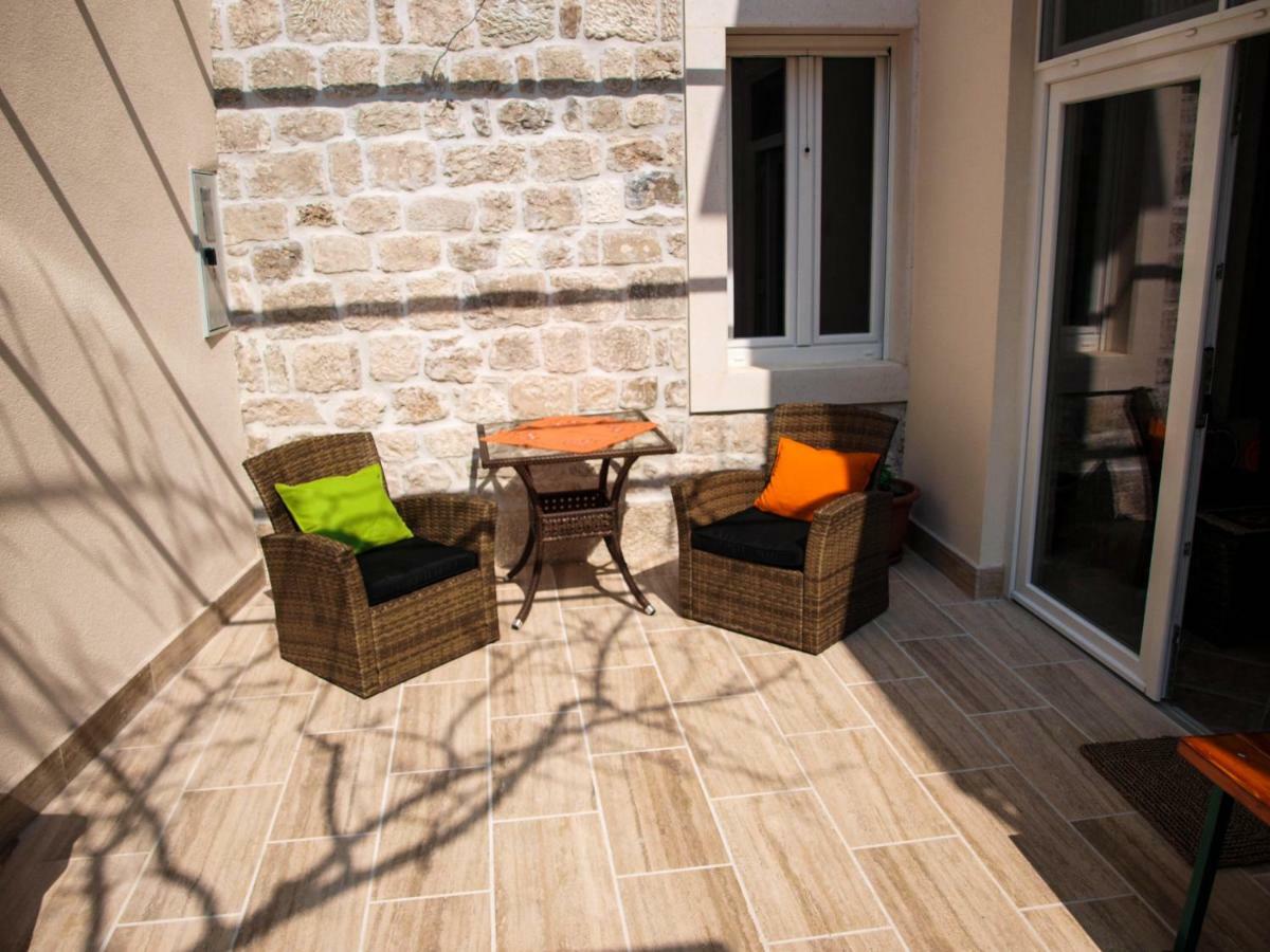 Ferienwohnung House Nataniel In Omis Near Sea Exterior foto