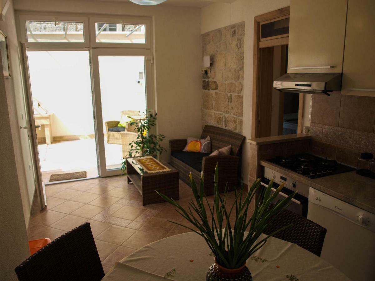 Ferienwohnung House Nataniel In Omis Near Sea Exterior foto